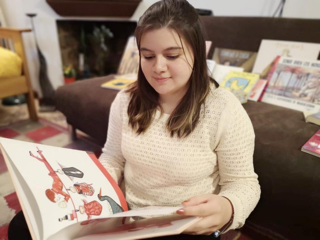 Lina se dedica a la promoción y la creación de comunidad alrededor de la lectu